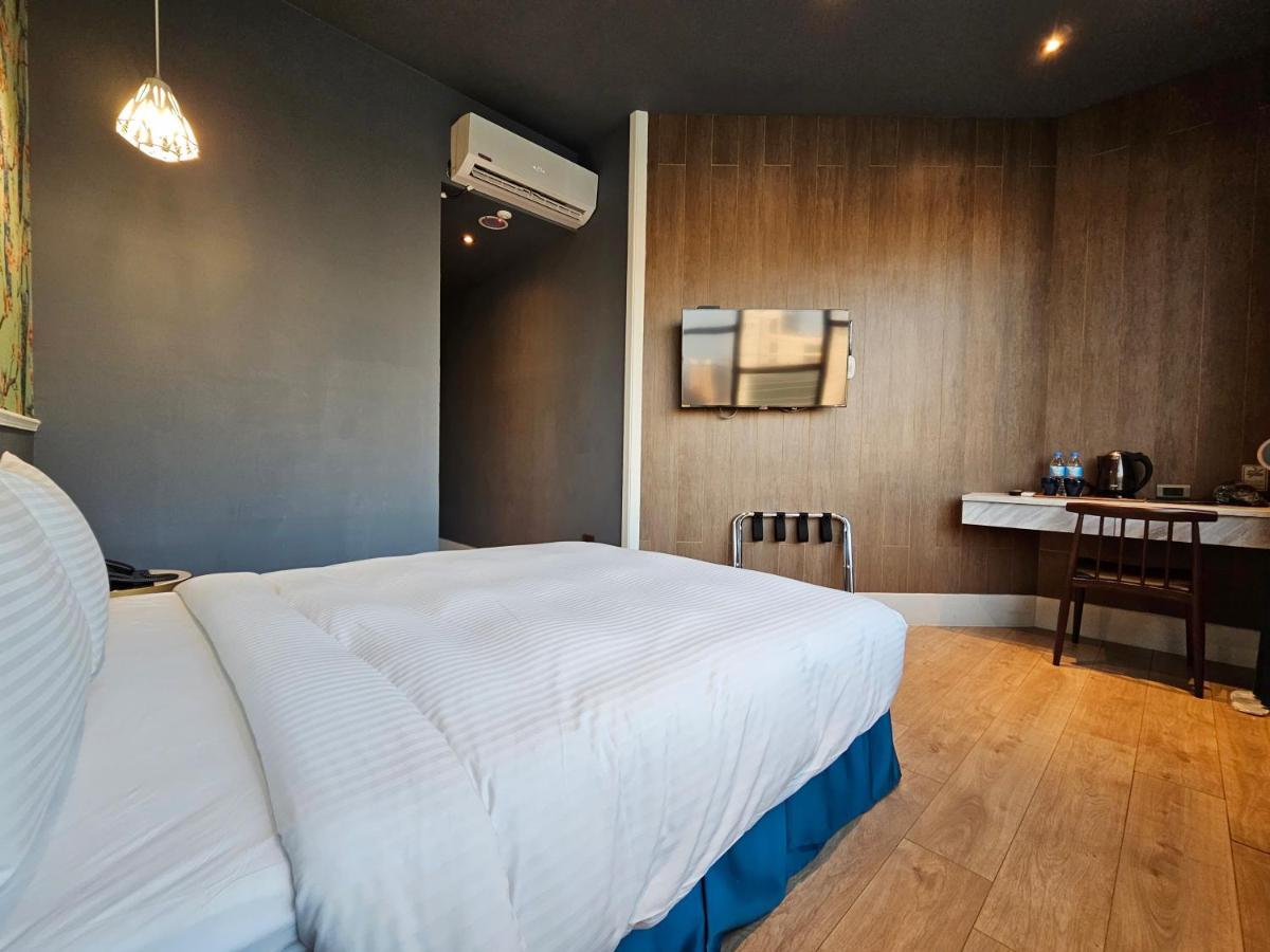 Modern Inn Taizhong Zewnętrze zdjęcie